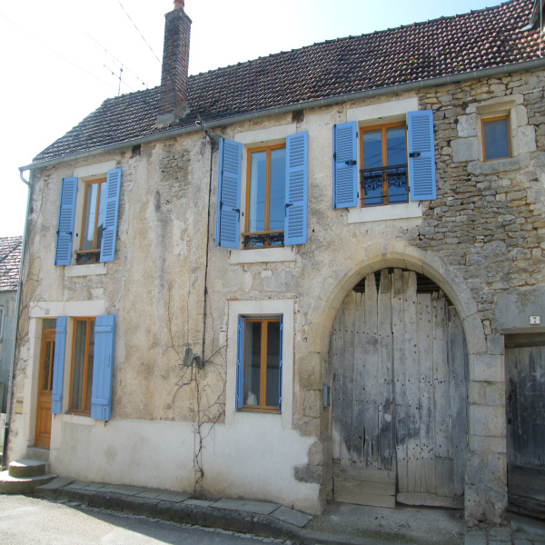Offres de location Maison de village Massangis 89440